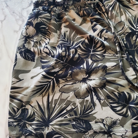 Tropical Print Shorts French Laundry size XL - Picture 4 of 13